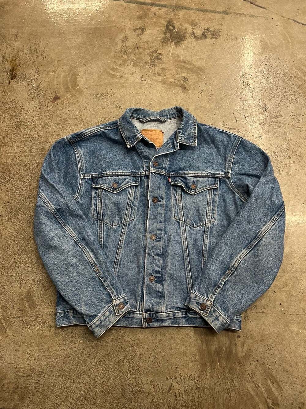 Vintage 1990s Levi's Jean Jacket, Size L, Classic Trucker Made in Canada